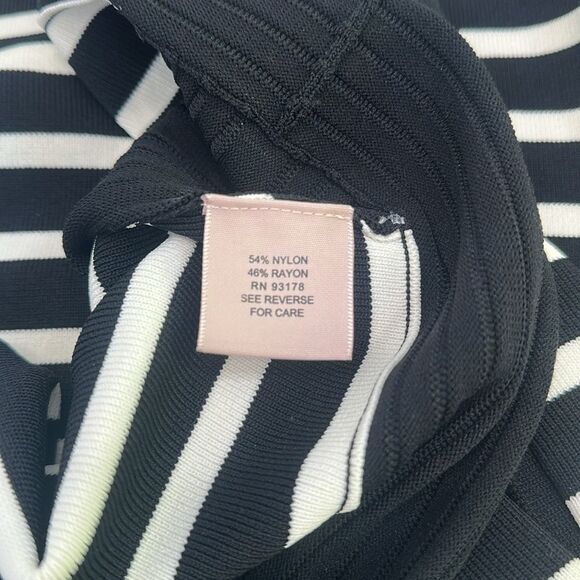 Philosophy Black and White Striped Sweater Dress Size Large NWT - Picture 8 of 8